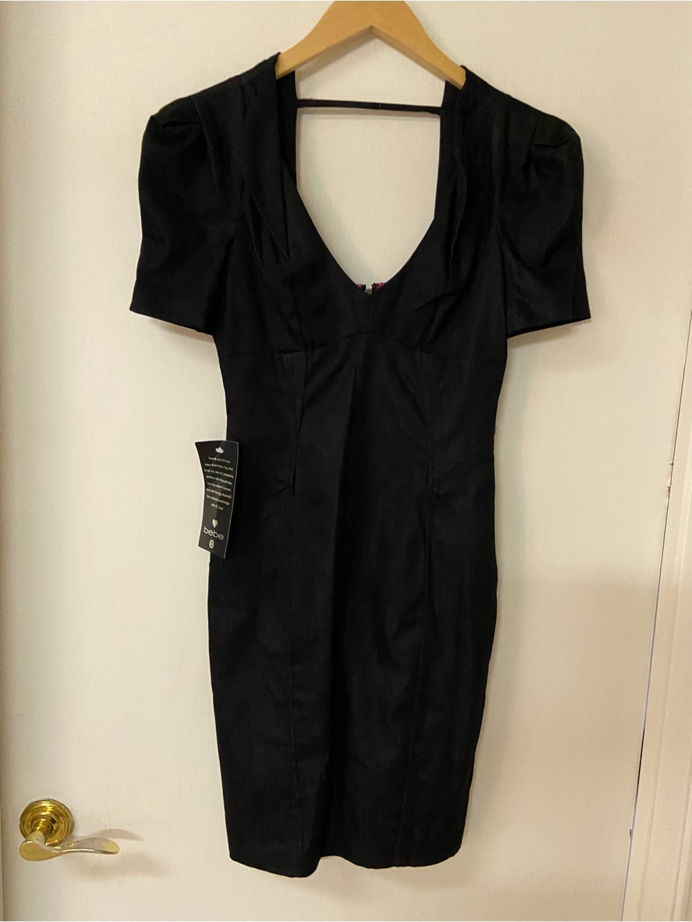 NWT Bebe Black Bodycon Zip Up Back Short Sleeve Garbo Pleat Sleeve Dress XS